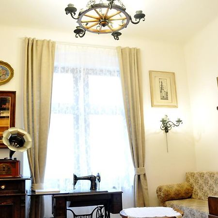 ברטיסלאבה Traditional Slovak Apartment מראה חיצוני תמונה