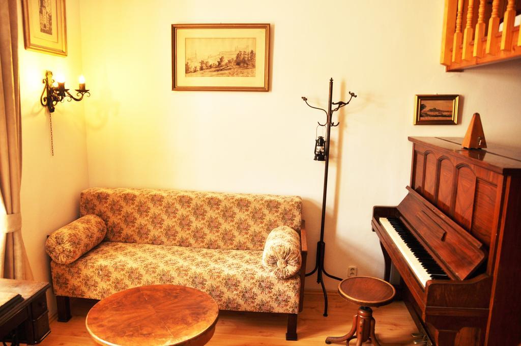 ברטיסלאבה Traditional Slovak Apartment מראה חיצוני תמונה