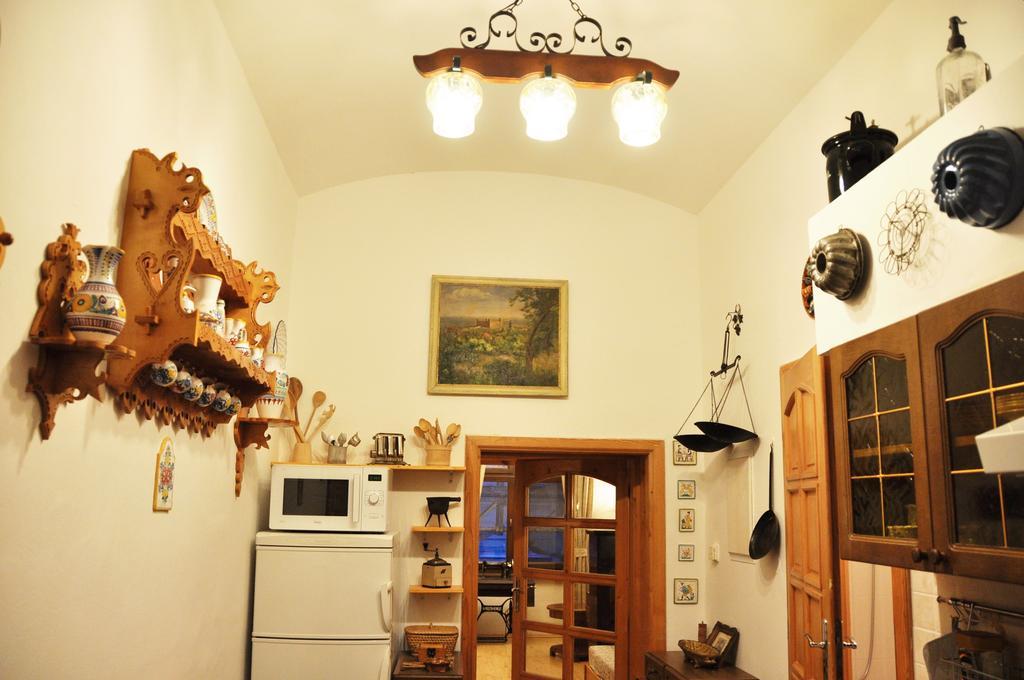 ברטיסלאבה Traditional Slovak Apartment מראה חיצוני תמונה