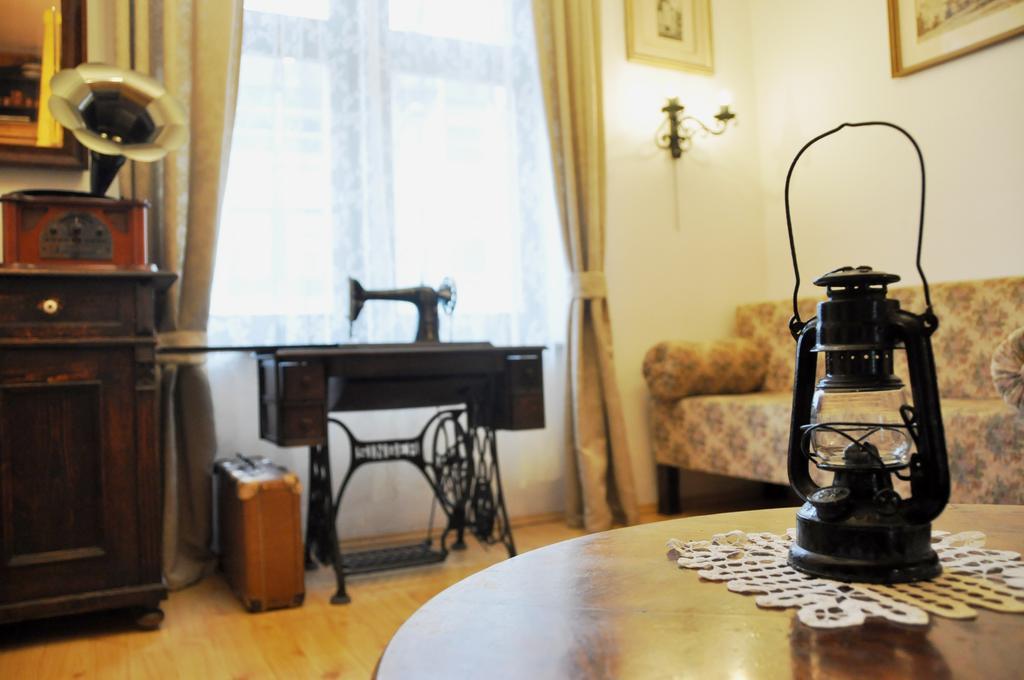 ברטיסלאבה Traditional Slovak Apartment מראה חיצוני תמונה